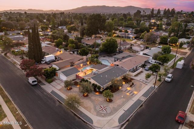9401 Valjean Avenue, North Hills, CA 91343