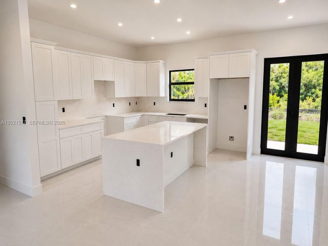 703 LONG ISLAND, Lehigh Acres, FL 33974