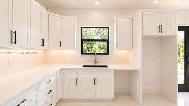 703 LONG ISLAND, Lehigh Acres, FL 33974
