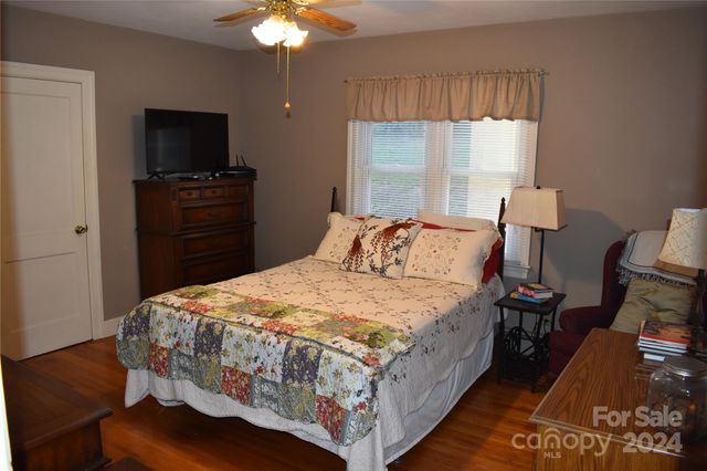 25 Cypress Road, Marion, NC 28752