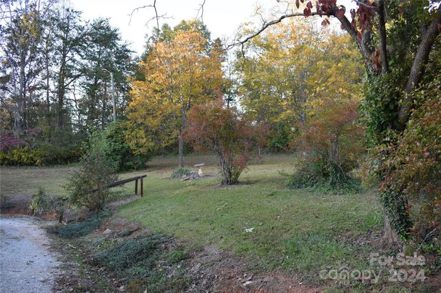 25 Cypress Road, Marion, NC 28752