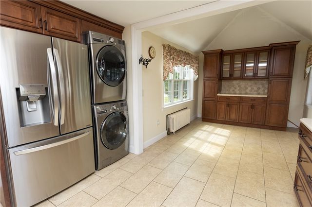499 Squantum Drive, Warwick, RI 02888