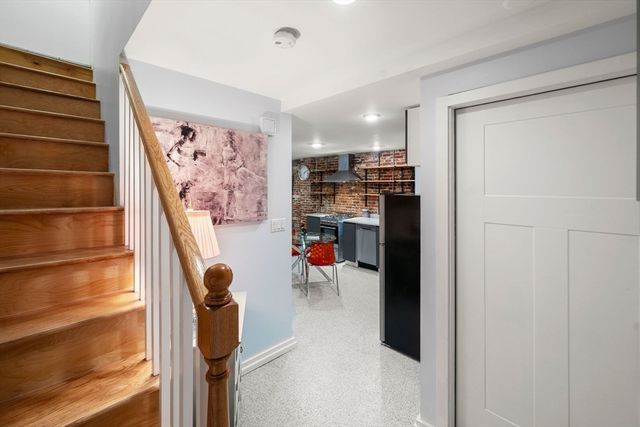 26 Unity St 1, Boston, MA 02113