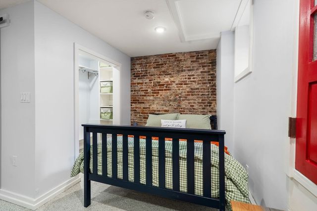 26 Unity St 1, Boston, MA 02113