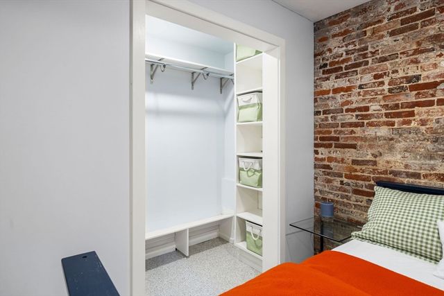 26 Unity St 1, Boston, MA 02113