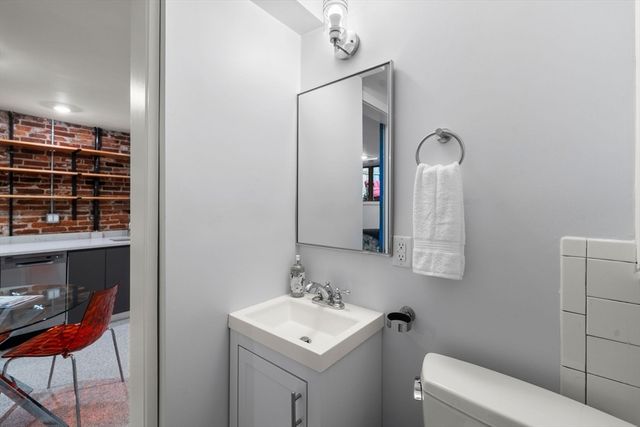 26 Unity St 1, Boston, MA 02113