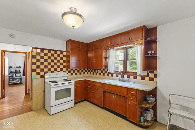 2363 S County Road 1050 E, Indianapolis, IN 46231