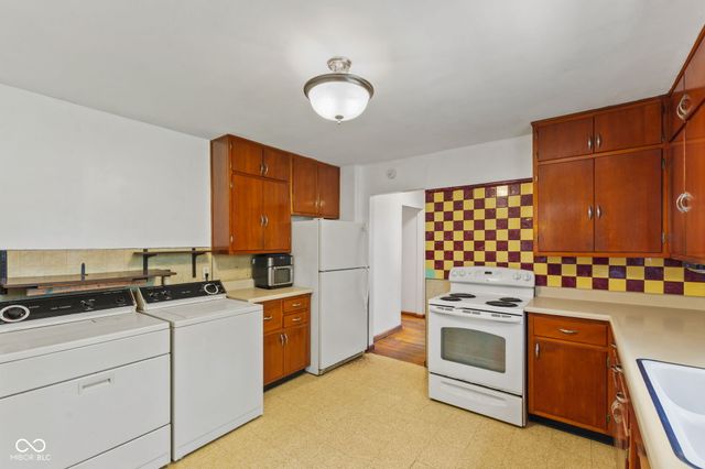 2363 S County Road 1050 E, Indianapolis, IN 46231