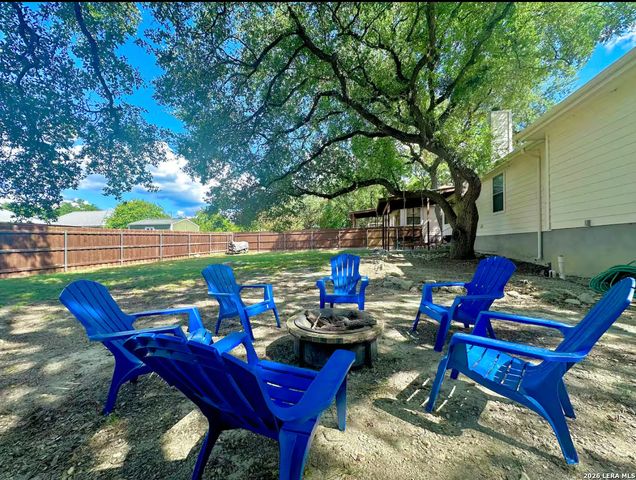 741 LOOKOUT DR, Canyon Lake, TX 78133