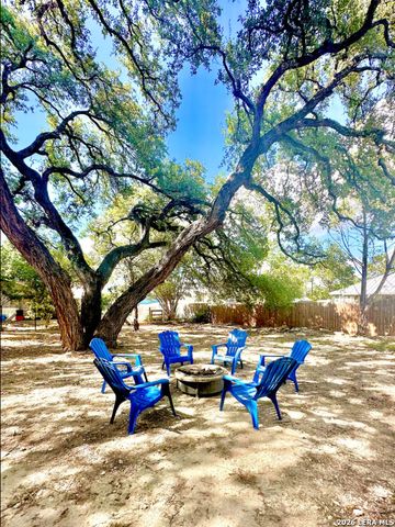 741 LOOKOUT DR, Canyon Lake, TX 78133