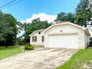 741 LOOKOUT DR, Canyon Lake, TX 78133
