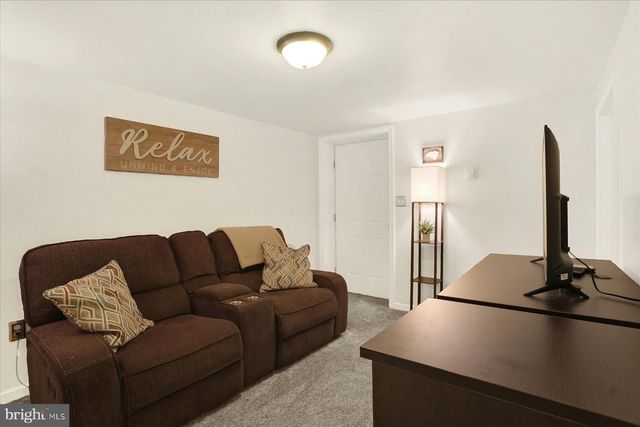 803 DUNBAR RD, Carlisle, PA 17013
