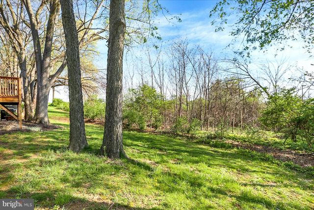 803 DUNBAR RD, Carlisle, PA 17013