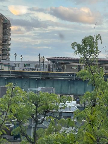 1332 Metropolitan Avenue 3G, Bronx, NY 10462