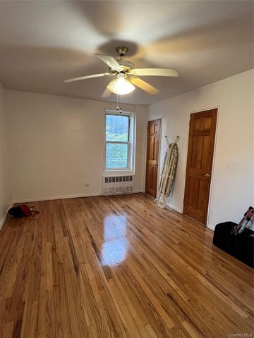 1332 Metropolitan Avenue 3G, Bronx, NY 10462