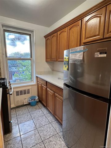 1332 Metropolitan Avenue 3G, Bronx, NY 10462