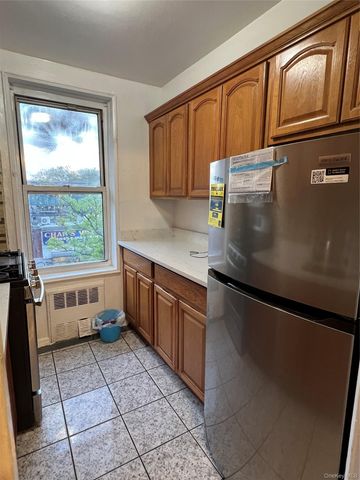 1332 Metropolitan Avenue 3G, Bronx, NY 10462