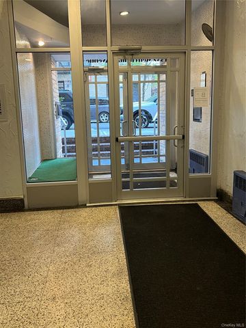 1332 Metropolitan Avenue 3G, Bronx, NY 10462