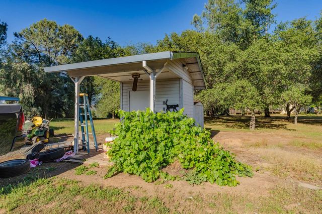4863 Messing Rd, Valley Springs, CA 95252