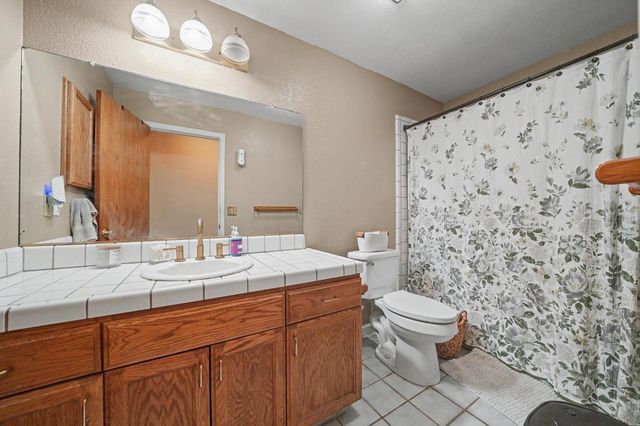 4863 Messing Rd, Valley Springs, CA 95252