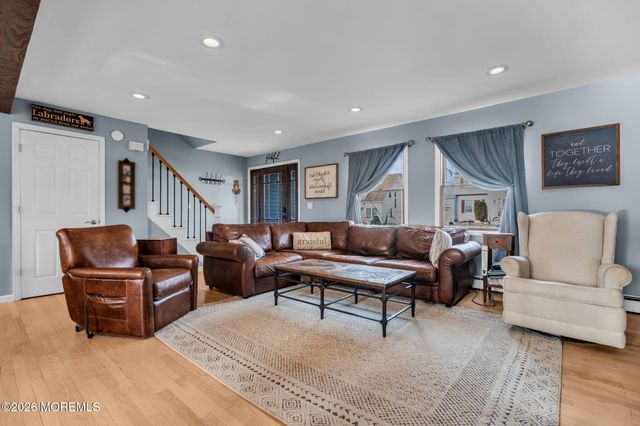 6 Lisa Drive, Brick, NJ 08724