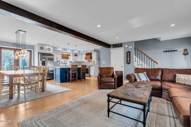 6 Lisa Drive, Brick, NJ 08724