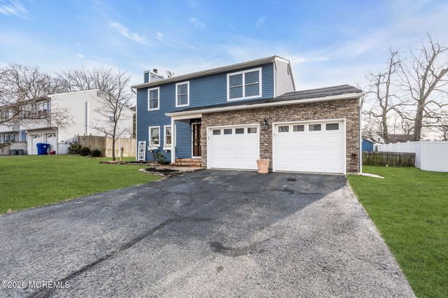 6 Lisa Drive, Brick, NJ 08724