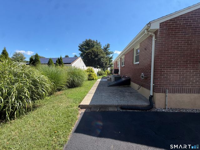 6 Prior Avenue, Plainville, CT 06062
