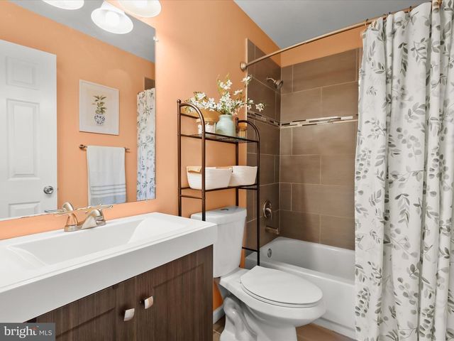 8601 CASTLEMILL CIR, Baltimore, MD 21236