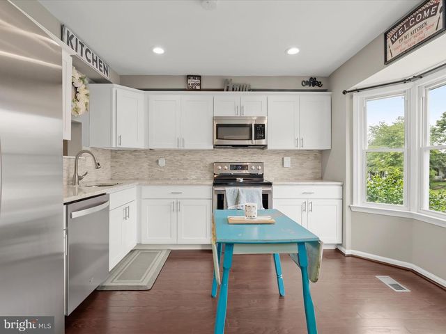 8601 CASTLEMILL CIR, Baltimore, MD 21236