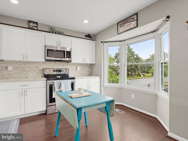 8601 CASTLEMILL CIR, Baltimore, MD 21236