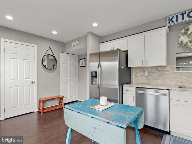 8601 CASTLEMILL CIR, Baltimore, MD 21236