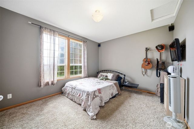 966 Lookout Road, Castle Rock, WA 98611
