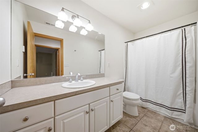 966 Lookout Road, Castle Rock, WA 98611