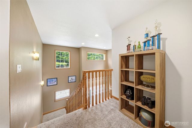 966 Lookout Road, Castle Rock, WA 98611