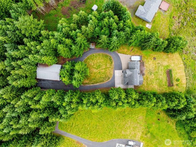 966 Lookout Road, Castle Rock, WA 98611
