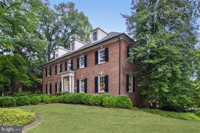 4920 PALISADE LN NW, Washington, DC 20016