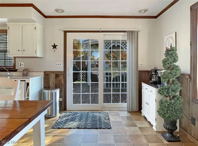 422 E 7th Street, Mcdonald, OH 44437