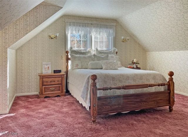 422 E 7th Street, Mcdonald, OH 44437