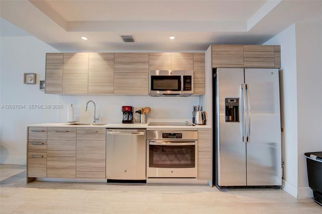 121 NE 34th Street 3006, Miami, FL 33137