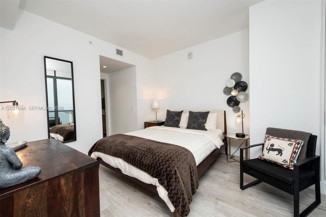 121 NE 34th Street 3006, Miami, FL 33137