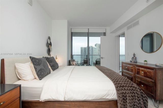 121 NE 34th Street 3006, Miami, FL 33137