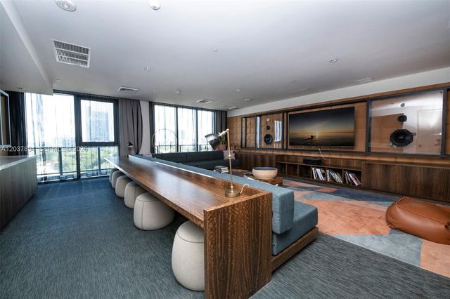 121 NE 34th Street 3006, Miami, FL 33137