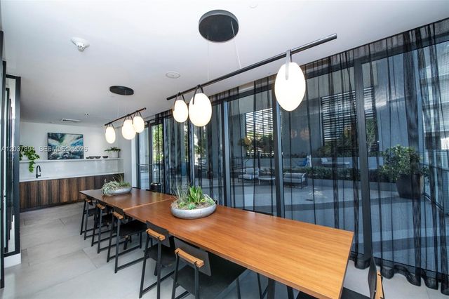 121 NE 34th Street 3006, Miami, FL 33137