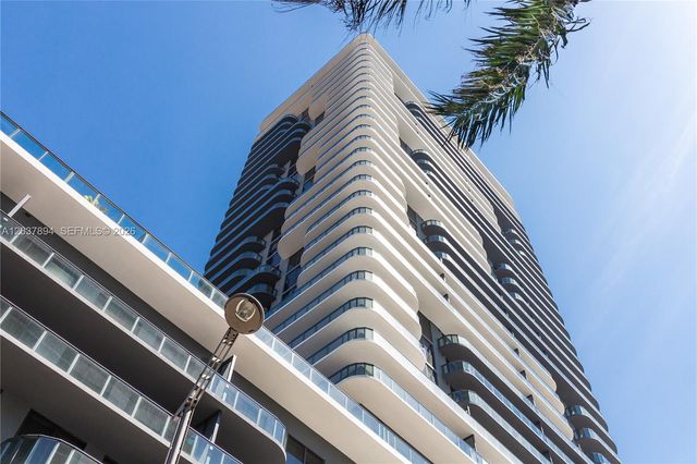 121 NE 34th Street 3006, Miami, FL 33137