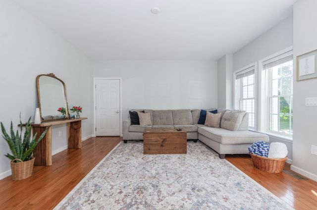 136 Minot Ave B, Wareham, MA 02538