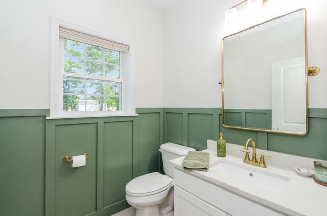 136 Minot Ave B, Wareham, MA 02538