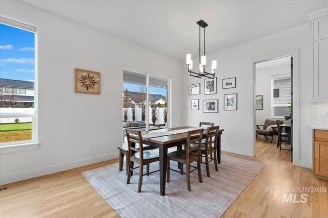 8448 W Brooks Dr, Boise, ID 83714