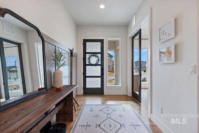 8448 W Brooks Dr, Boise, ID 83714