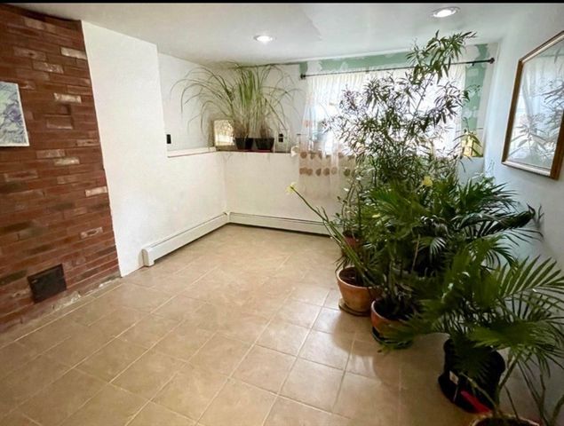 8 Scraggy Neck Road Ext, Bourne, MA 02534